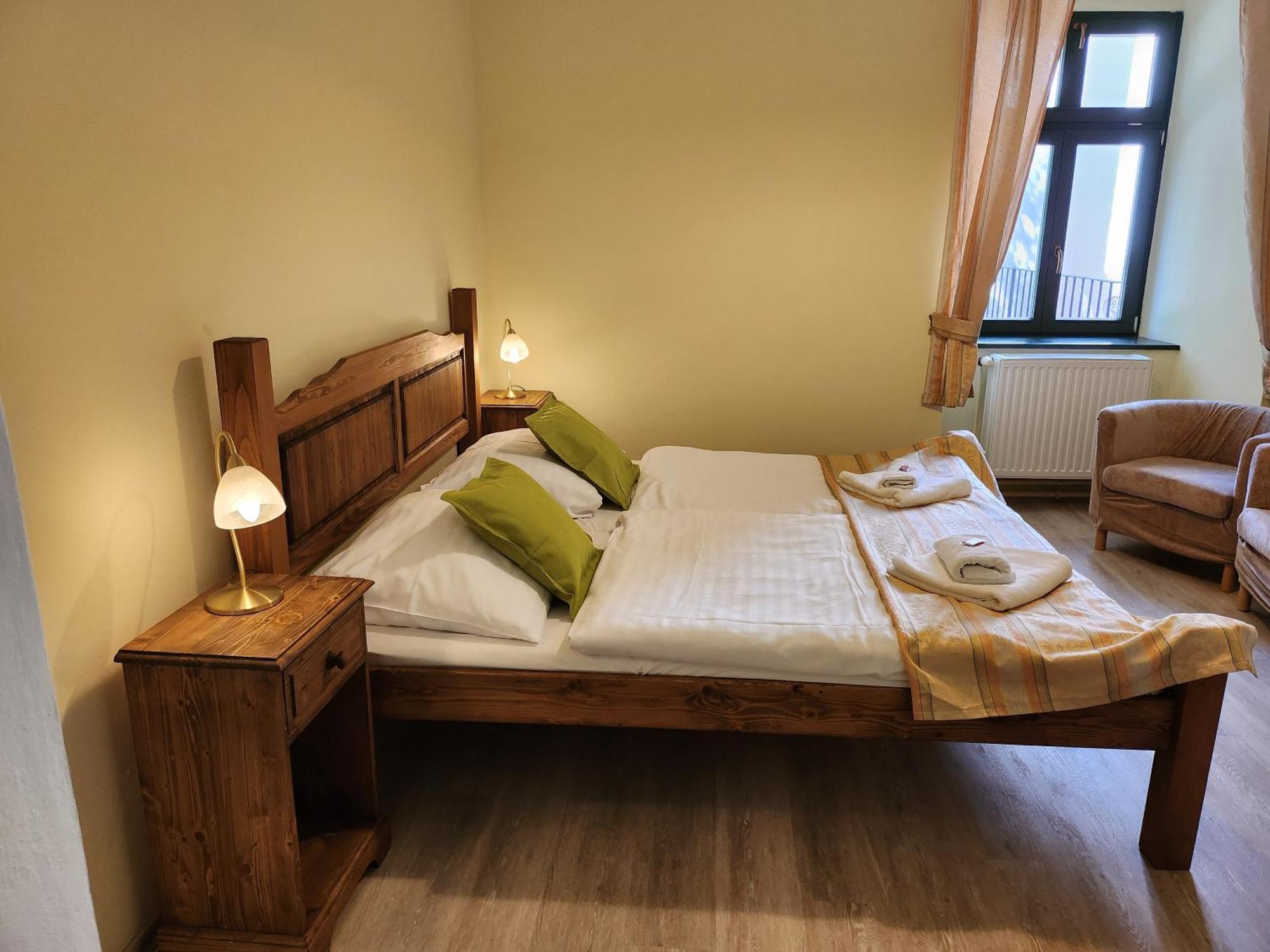 Hotel Opat كوتنا هورا المظهر الخارجي الصورة