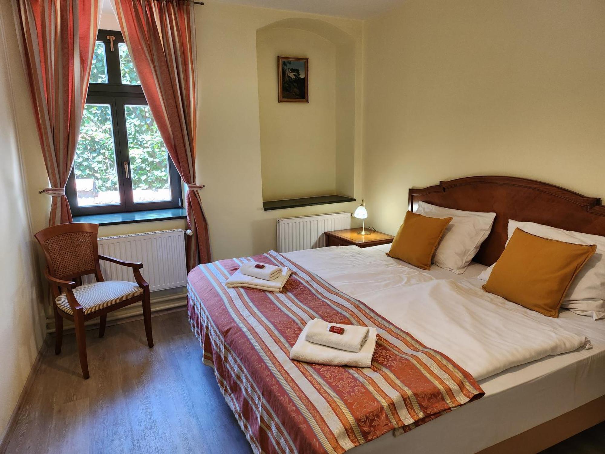 Hotel Opat كوتنا هورا المظهر الخارجي الصورة